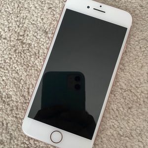 iPhone 7 rose gold-32GB(Includes case+charger)